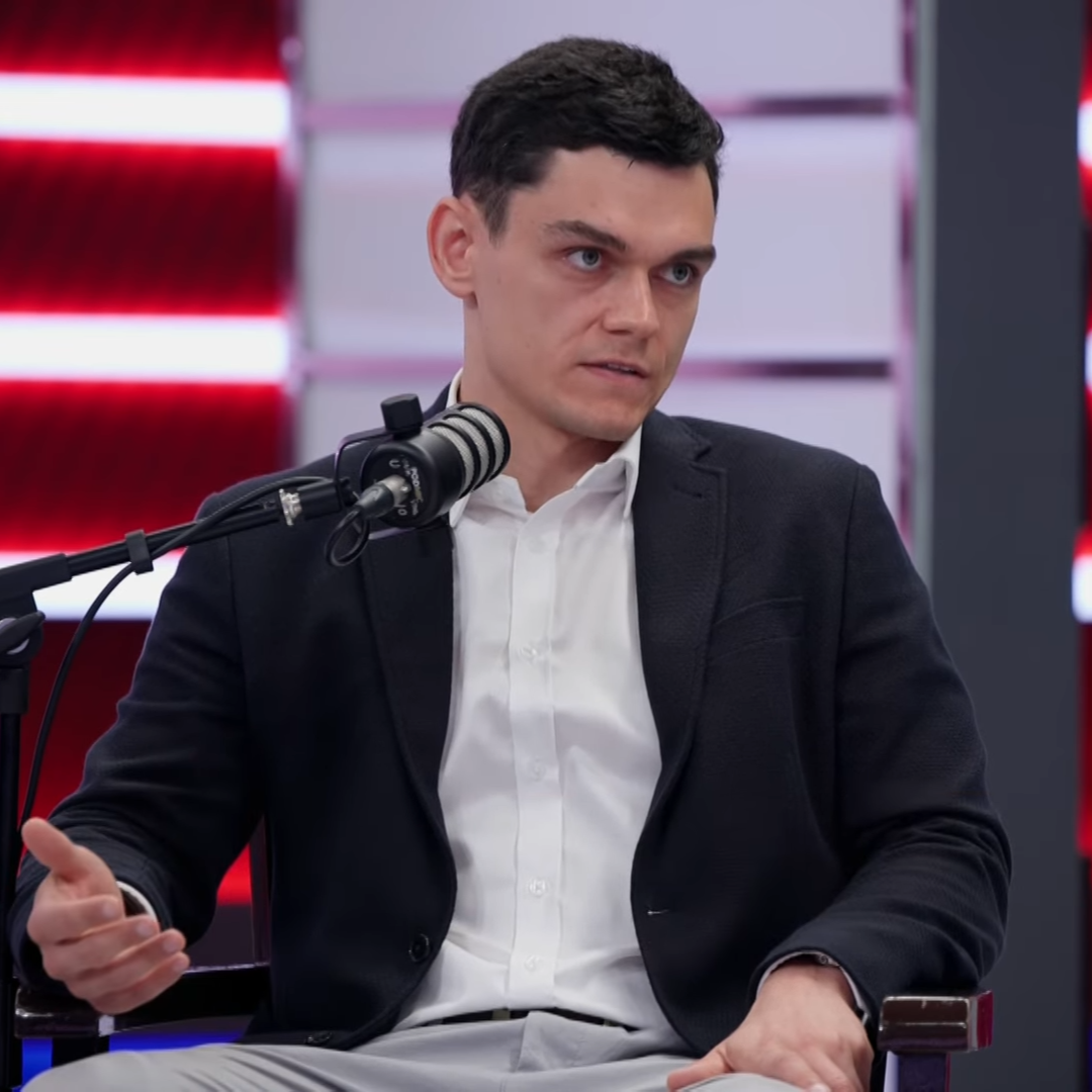 Dominik Kucharski podczas rozmowy